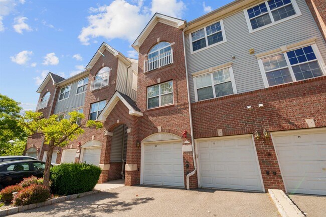 Building Photo - 92 Lyon Ct