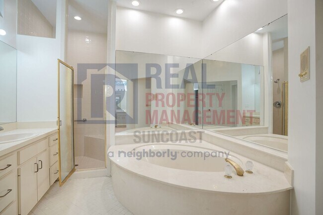 Building Photo - 4510 Hidden Forest Dr