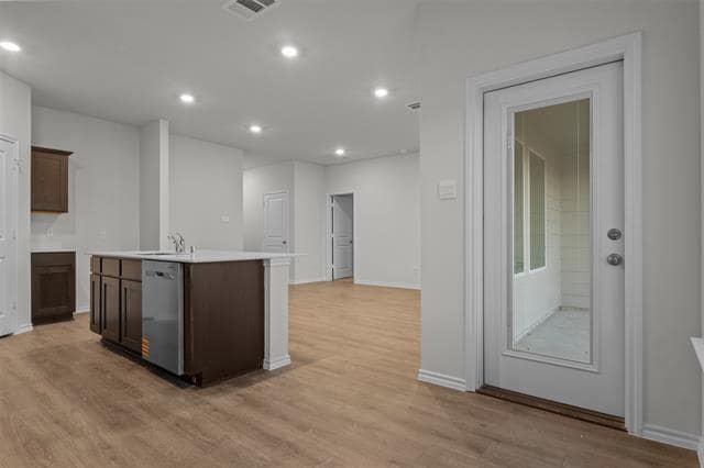 Building Photo - 612 Creek End Dr