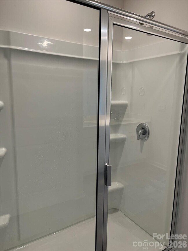 Building Photo - 119 Old Home Rd