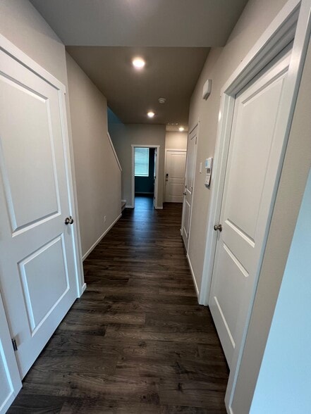Building Photo - 4259 Savannah Loop NE