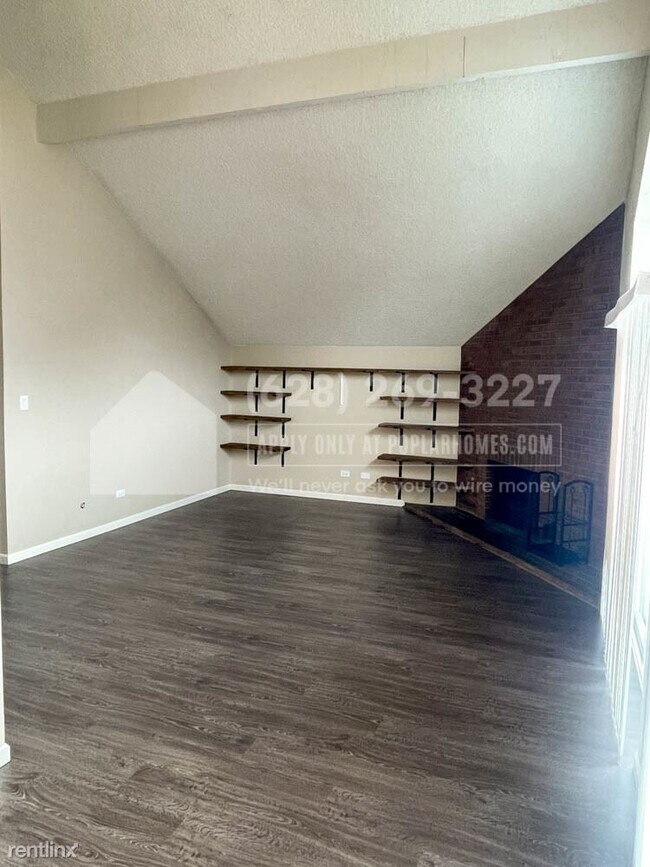 Building Photo - 1 br, 1 bath Condo - 3337 S Monaco Pkwy Un...
