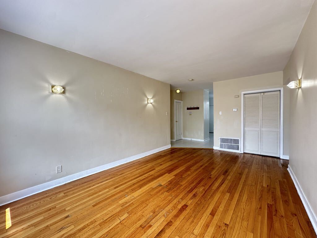 Building Photo - 4407 N Keystone Ave