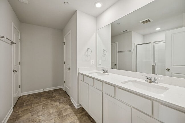 Building Photo - Welcome to Lewisburg Kings Landing