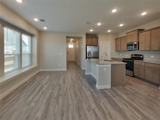 Building Photo - 625 Foxtail Agave St