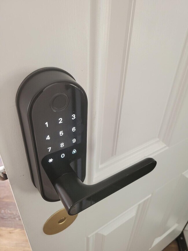 Building Photo - 23 Handy St