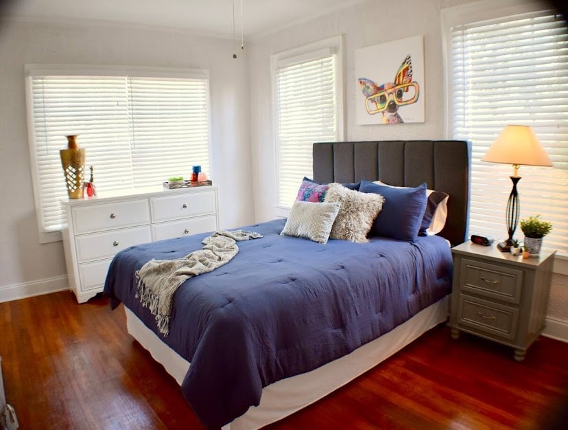 Building Photo - 407 S Melville Ave