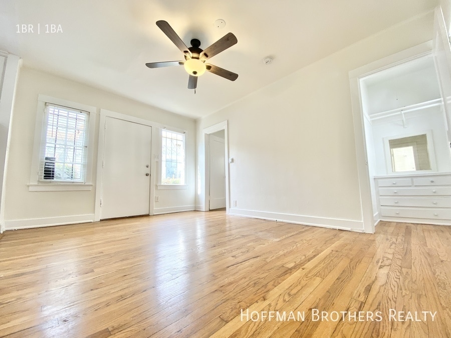 Building Photo - 5414 1/2 Fountain Ave