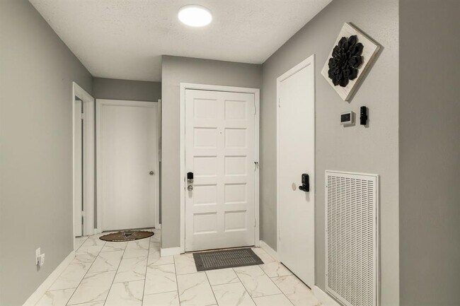 Building Photo - 14110 Eventide Dr