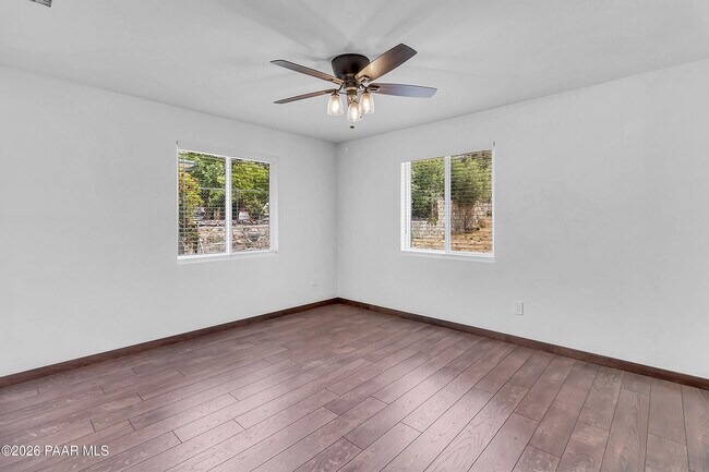 Building Photo - 821 Prescott Heights Dr