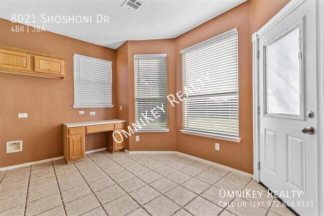 Building Photo - 8021 Shoshoni Dr