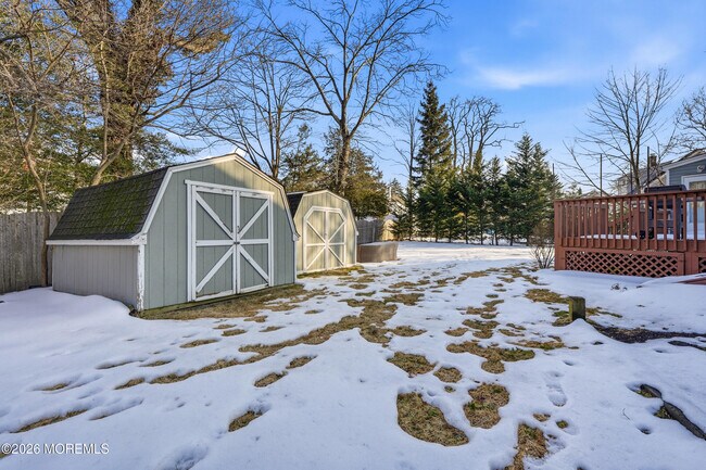 Building Photo - 19 Carole Dr