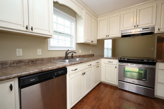 Building Photo - 4125 Barrington Dr