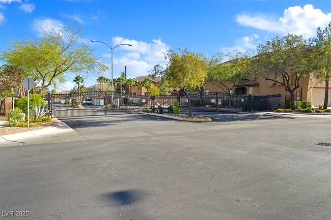 Building Photo - 6250 W Arby Ave