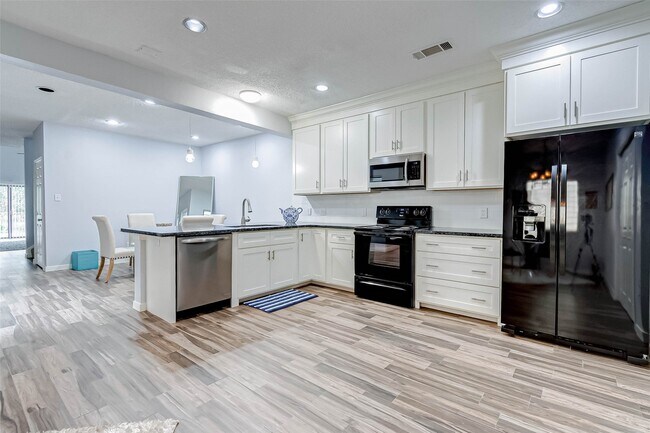 Building Photo - 395 Rancho Bauer Dr