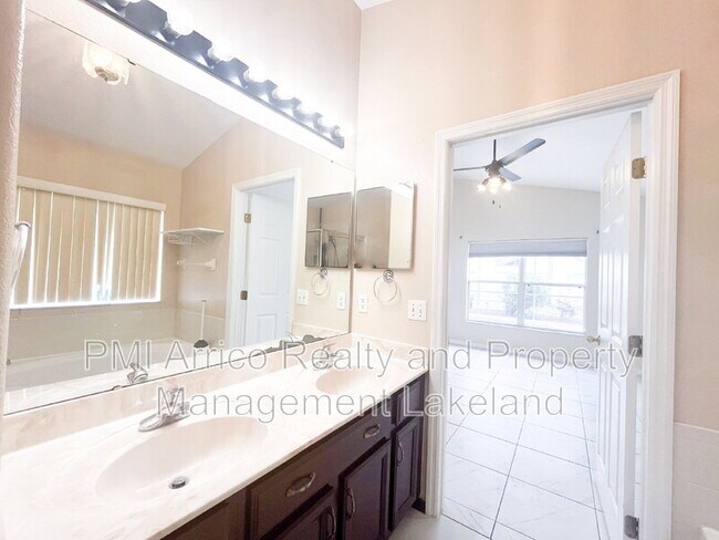 Building Photo - 3309 Verbena Ave