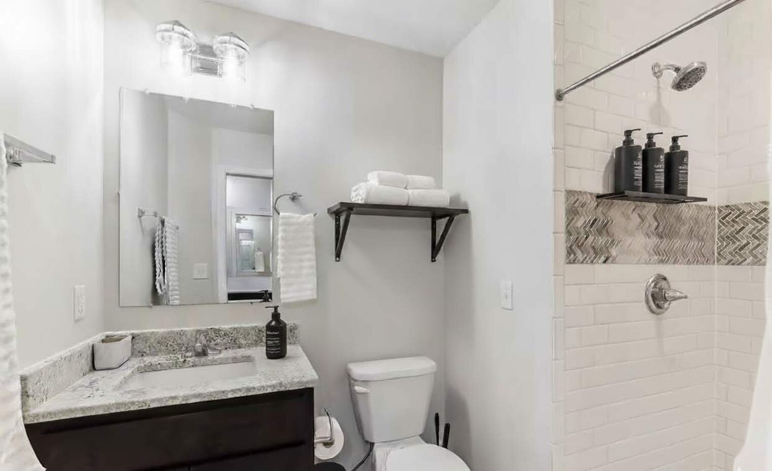 Building Photo - 2808 Colfax Ave South