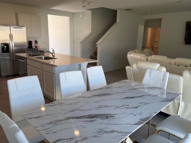 Building Photo - 3440 Ivy Holw Dr