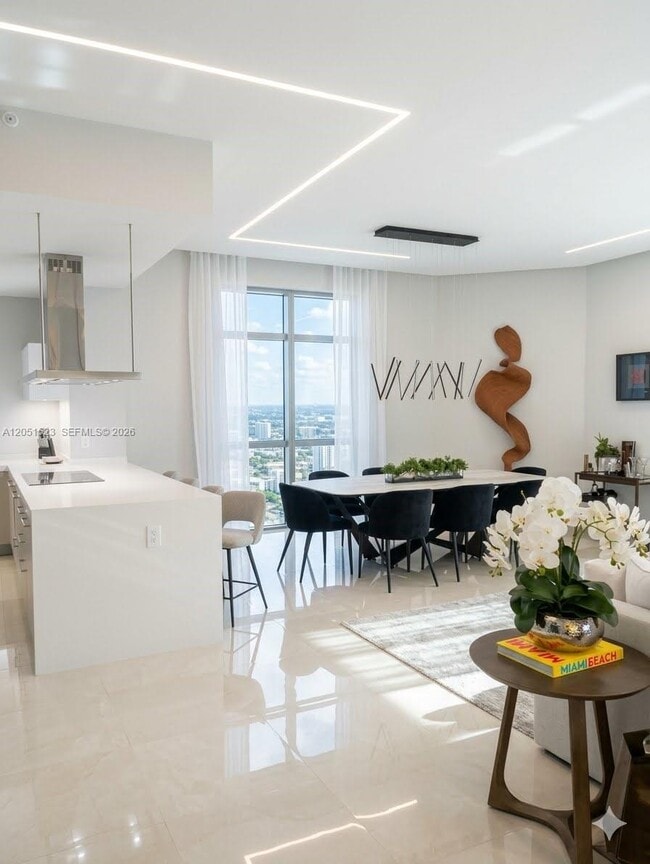 Building Photo - 17301 Biscayne Blvd