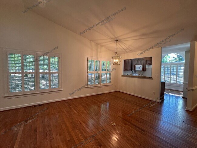Building Photo - 100 Halsmer Ct