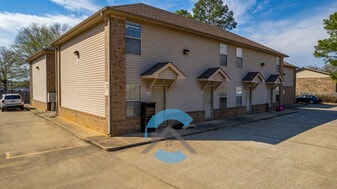 Building Photo - 2022 Erbach St