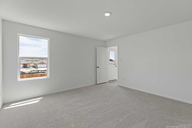 Building Photo - 285 Tahoe Ave