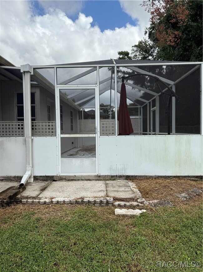 Building Photo - 6106 E Calico Ln