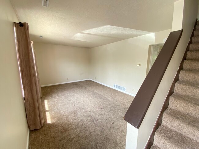 Building Photo - 4331 Ludwick Blvd