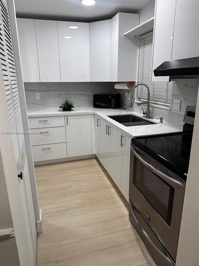 Building Photo - 3264 NW 103rd Terrace