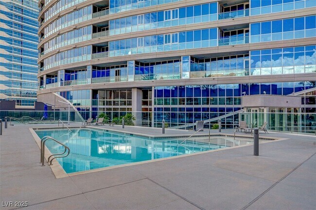 Building Photo - 4565 Dean Martin Dr