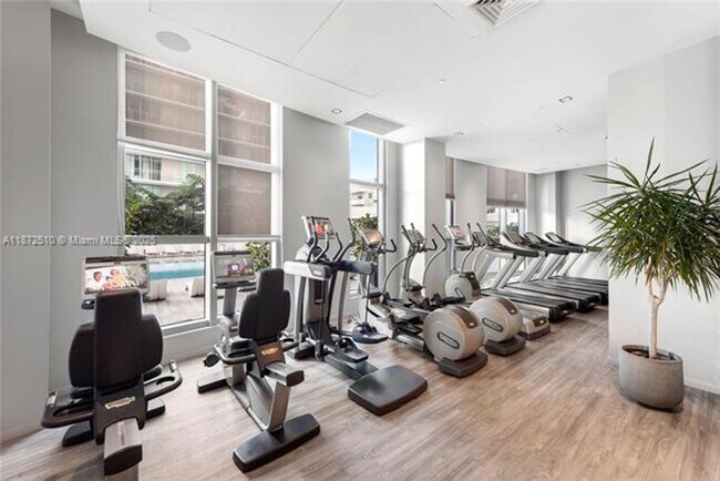 Building Photo - 1100 S Miami Ave