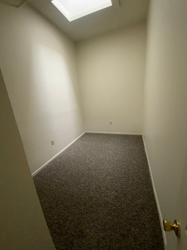 Building Photo - 368 Broadway