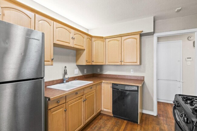 Building Photo - 2510 29th St
