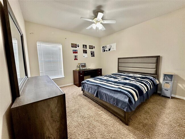 Building Photo - 1947 Fairway Loop