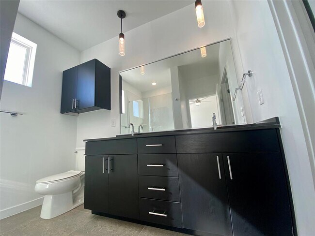 Building Photo - 4801 Springdale Rd