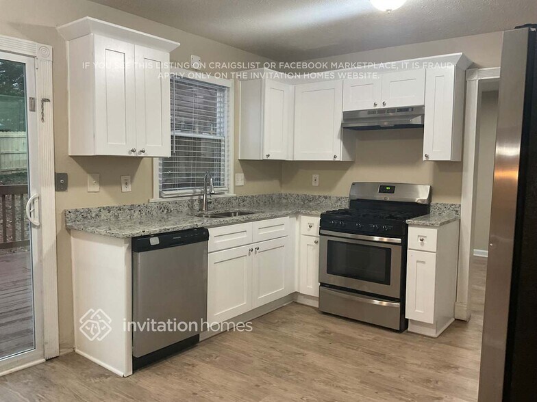 Building Photo - 155 Barrington Dr E