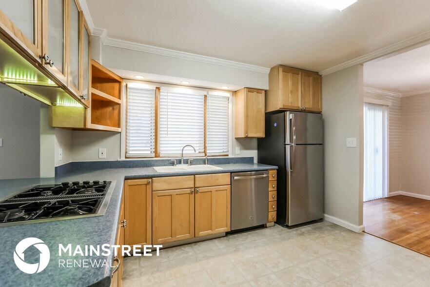 Building Photo - 508 E 109 St