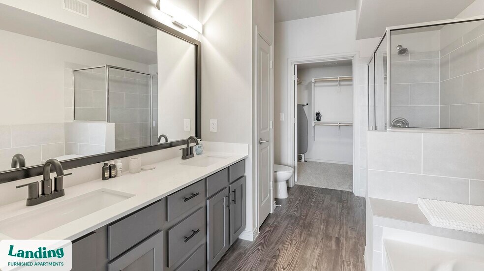 Building Photo - 750 Fort Worth Ave