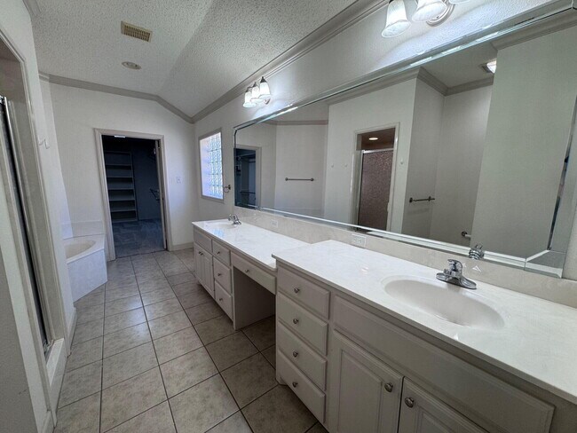 Building Photo - 3518 104th St