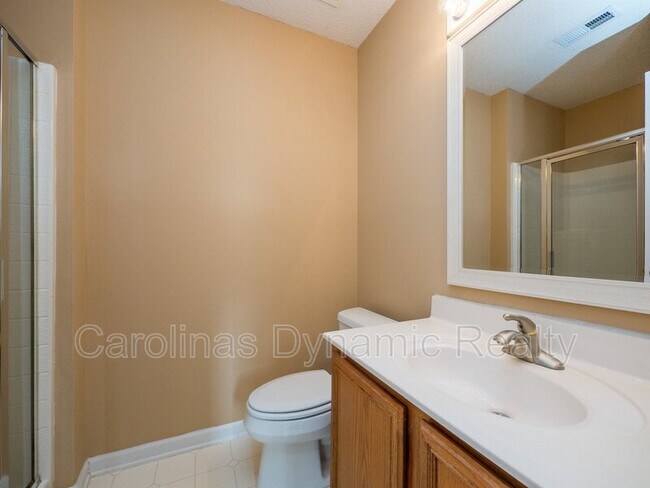Building Photo - 905 Milkfarm Ct