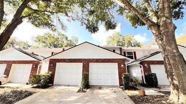 Building Photo - 5167 Lazy Oaks Dr
