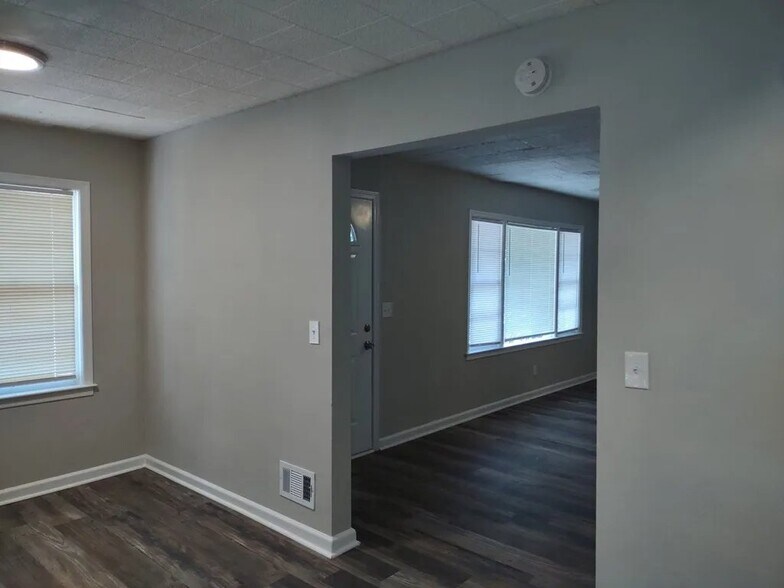 Building Photo - 3465 Matilda Ln