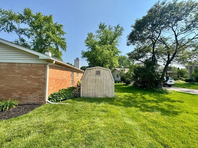 Building Photo - West Lafayette Schools Beautiful Home, Att...