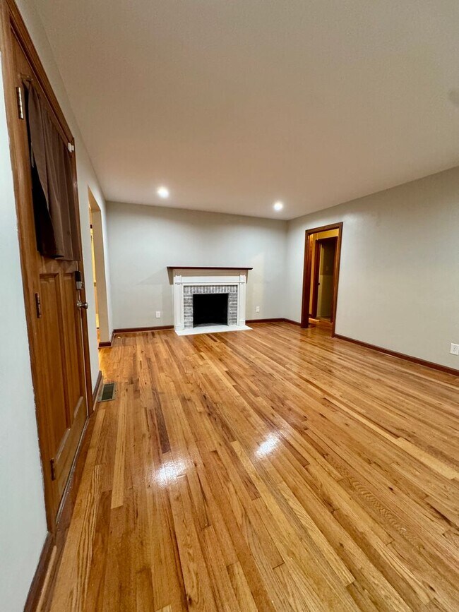 Building Photo - 2720 Hazel St