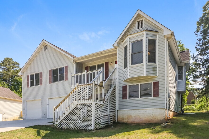 Building Photo - 134 Oak Landing Dr S