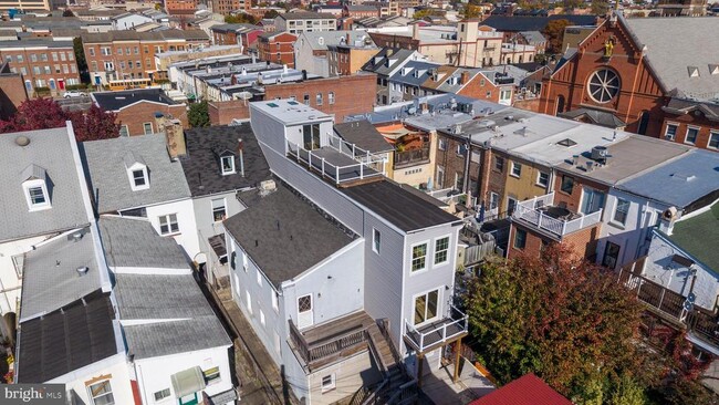 Building Photo - 919 Stiles St