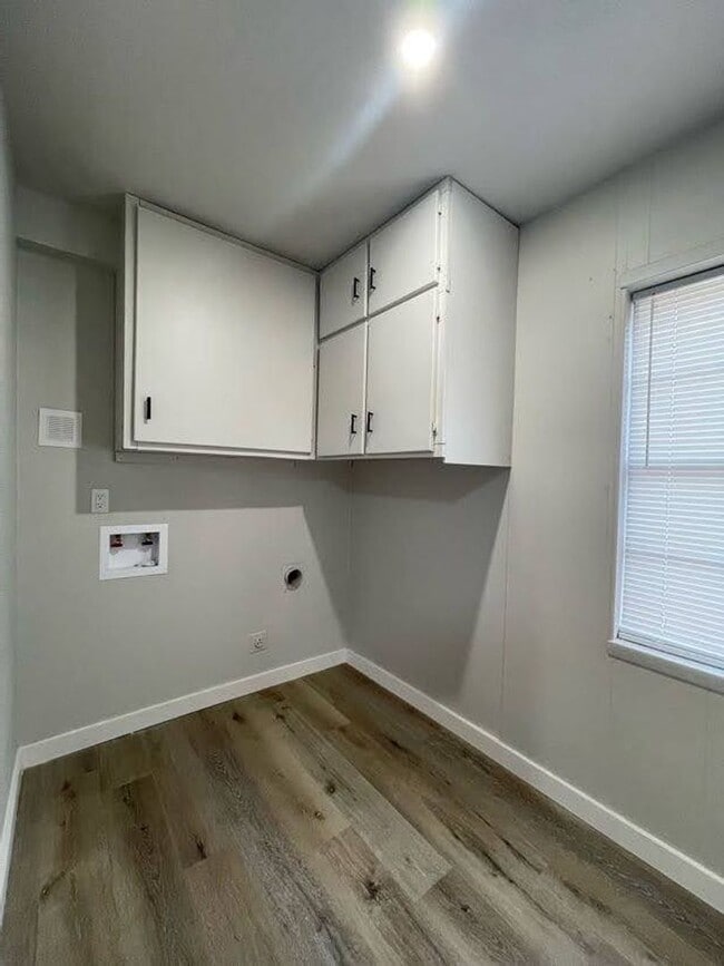 Building Photo - Cozy & Modern 3-Bedroom Retreat in Big Spring