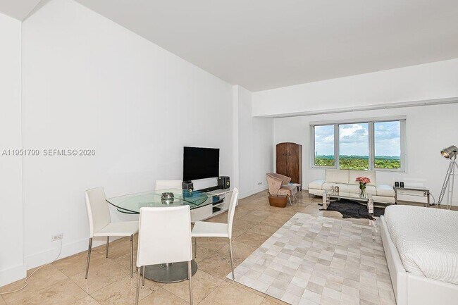 Building Photo - 2301 Collins Ave