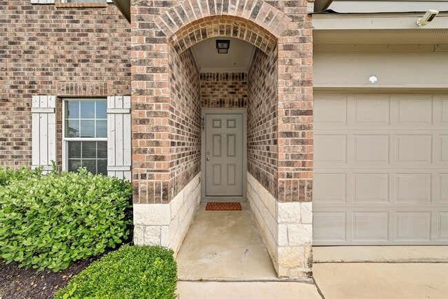 Building Photo - 409 Libani Ln
