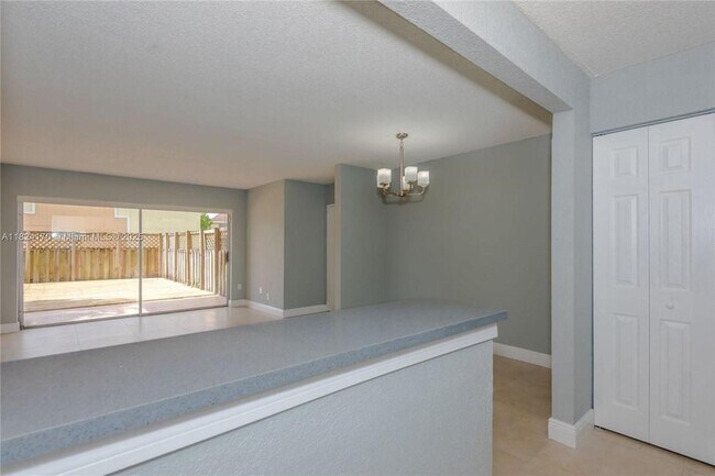 Building Photo - 4640 NW 79th Ave